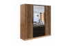 Moderner Kleiderschrank in Eiche mit Lamellen-Design, Spiegeltüren und drei schwarzen Schubladen.