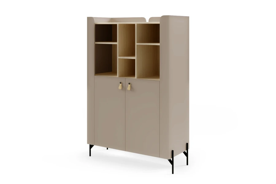 Moderner Schrank in Taupe und Eiche mit offenen Regalfächern und schwarzen Metallfüßen.