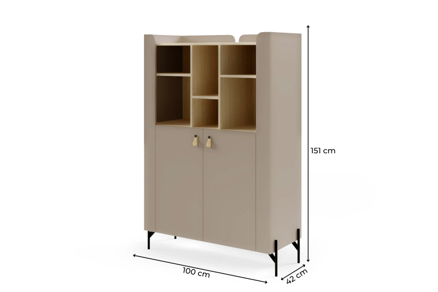 Maßangaben für den Schrank: 151 cm Höhe, 100 cm Breite und 42 cm Tiefe.