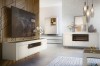 Wohnzimmer-Inspiration mit Moni TV-Board und Sideboard mit integriertem Elektro-Kamin.