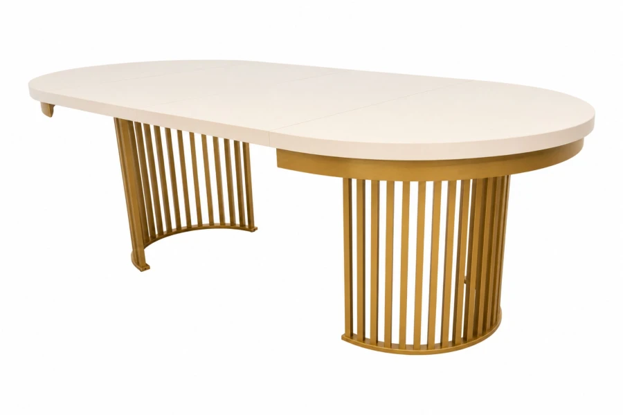 Ovaler Esstisch in Beige mit goldenem Lamellen-Gestell, luxuriöses Design.
