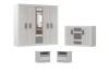 Schlafzimmermöbel-Set: 5-türiger Kleiderschrank, Kommode und zwei Nachtkonsolen in Weiß und Eiche-Optik.