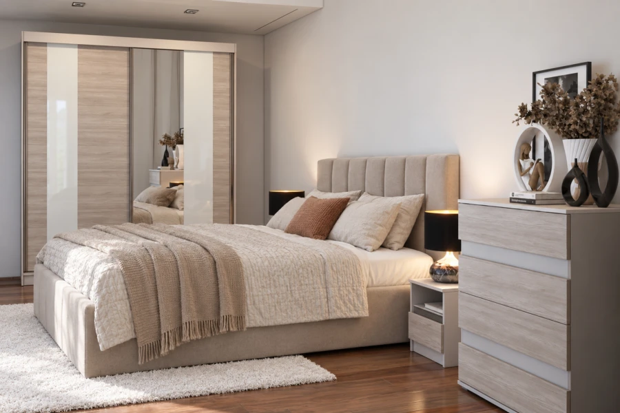 Elegantes Schlafzimmer mit Heaven Möbeln: Fokus auf Bett, Kommode und Schwebetürenschrank mit Spiegel.