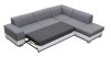 Ausgezogenes Schlafsofa in Grau-Weiß mit großer Liegefläche für Gäste.