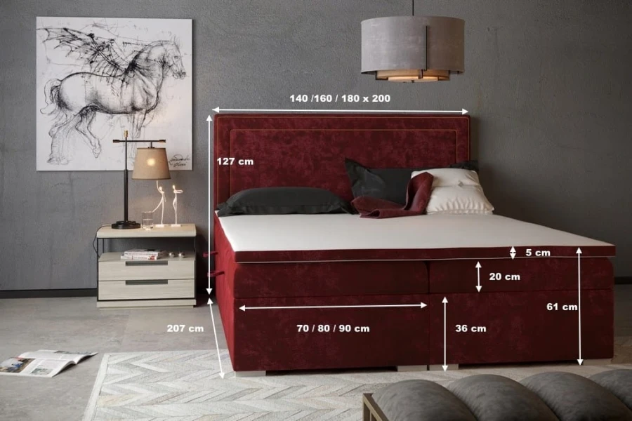 Abmessungen eines roten Boxspringbettes im modernen Schlafzimmer-Ambiente.