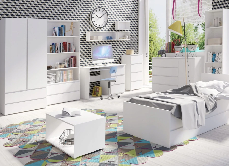 Modernes Kinderzimmer Set in Weiß mit Schreibtisch, Bett, Kleiderschrank und Regal.