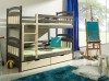 Modernes Stockbett in Grau und Naturholz mit Schubladen und gemütlicher Einrichtung.
